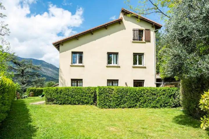 Gites En Cevennes "Chez Steloune" Genolhac Exterior foto
